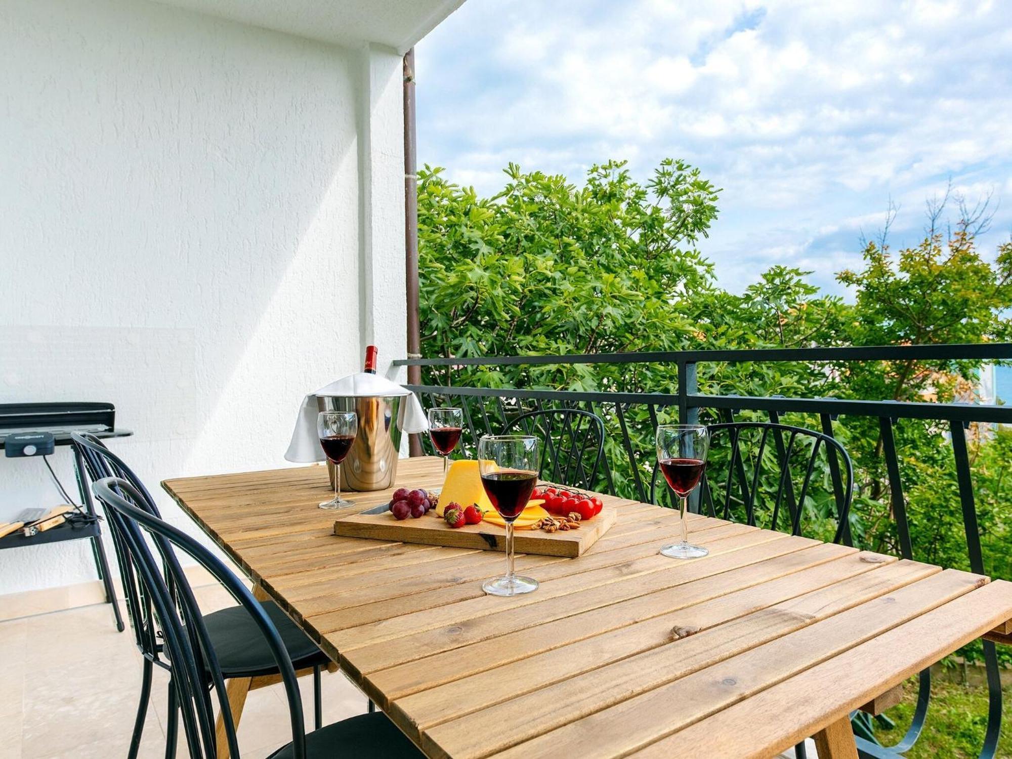 Apartament Black & White St - Comfort Two Bedroom With Balcony Split
